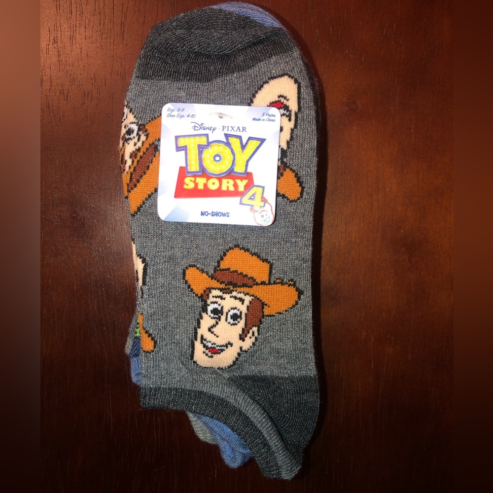 DISNEY TOY STORY 4 NOVELTY LOW CUT SOCKS NWT WOMEN’S SHOE SIZE 4-10